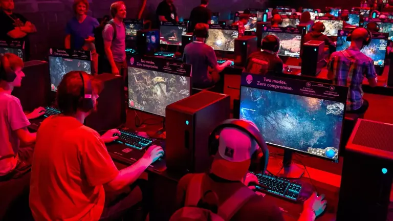 The Rise of Arabic Online Competitive Gamers